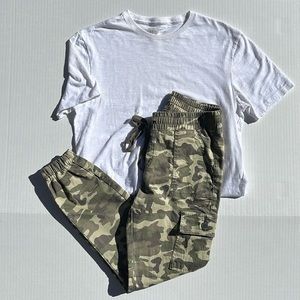 Camouflage Cargo Pants with White T-Shirt Juniors size 11
